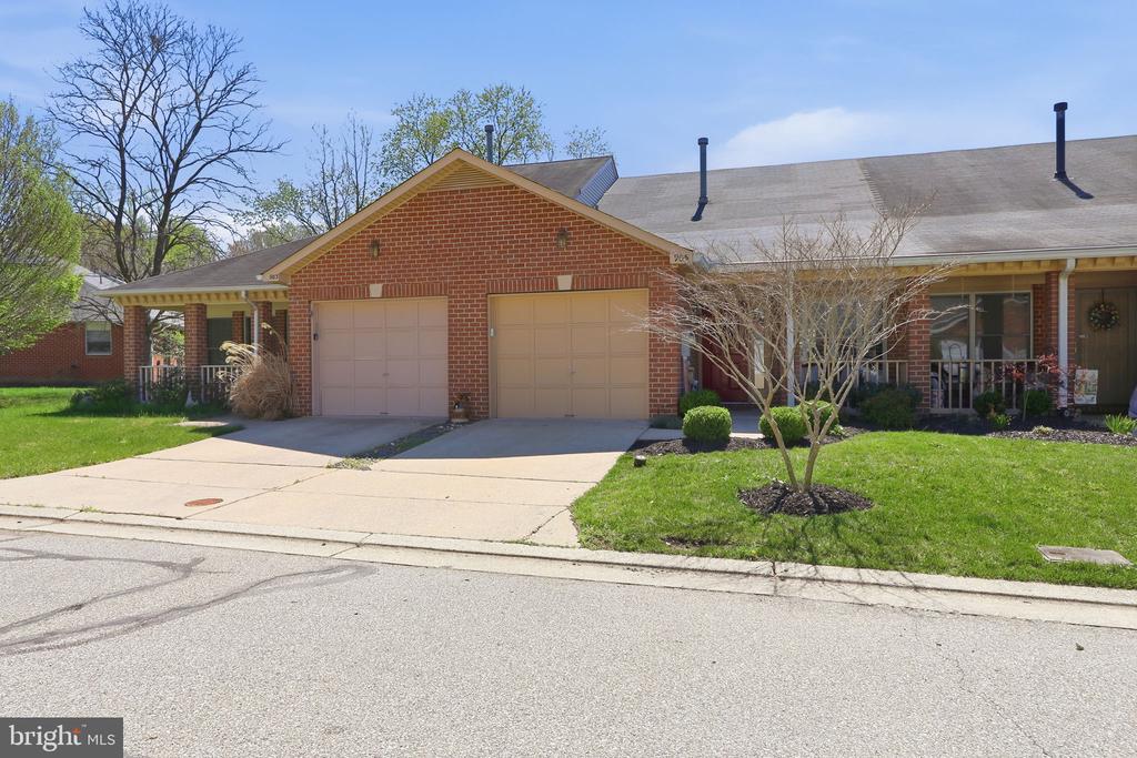 905 YARDARM LANE