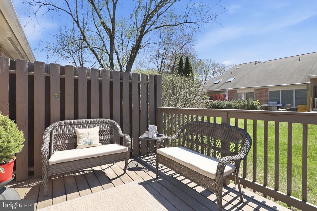 905 YARDARM LANE