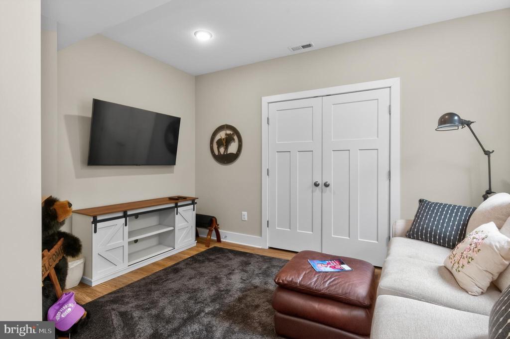 38 KLEIS ROAD
