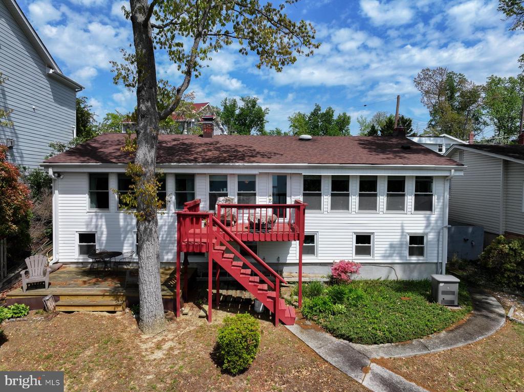 322 RIVERSIDE ROAD