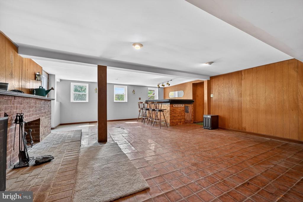 322 RIVERSIDE ROAD