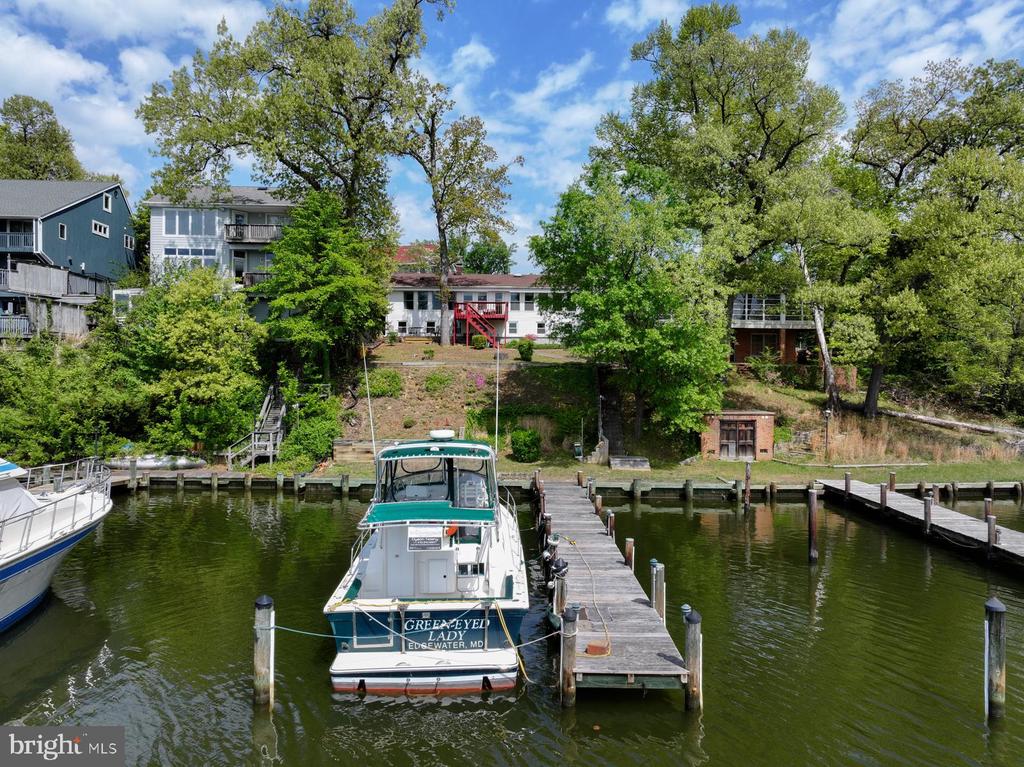 322 RIVERSIDE ROAD