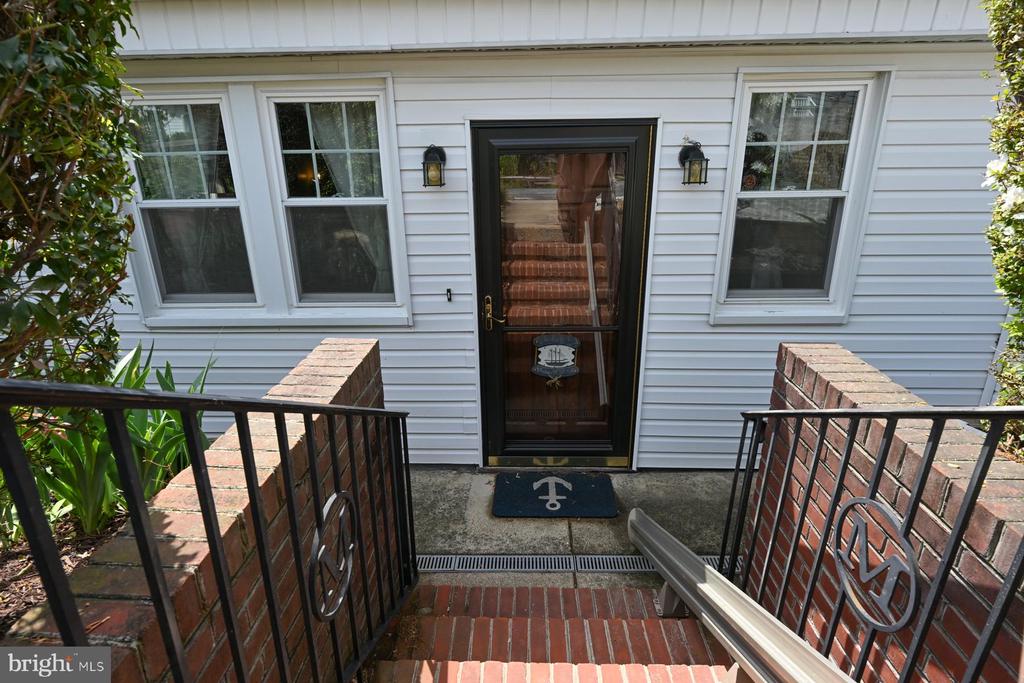 322 RIVERSIDE ROAD