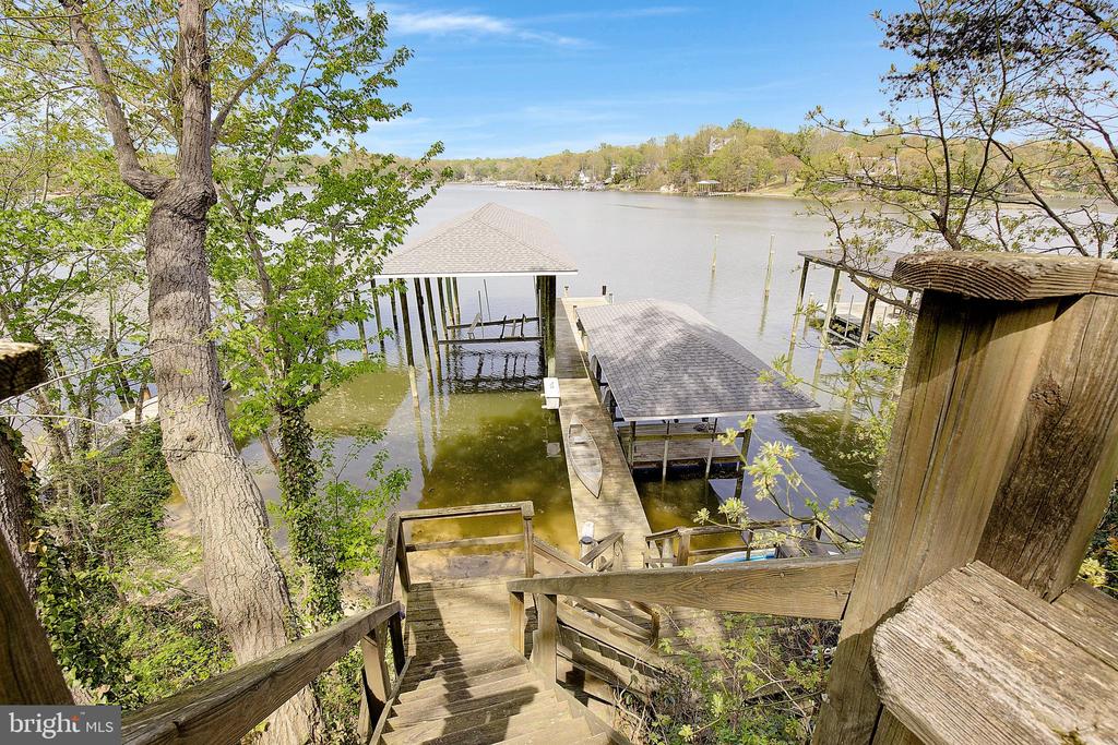 1164 OAK VIEW DRIVE