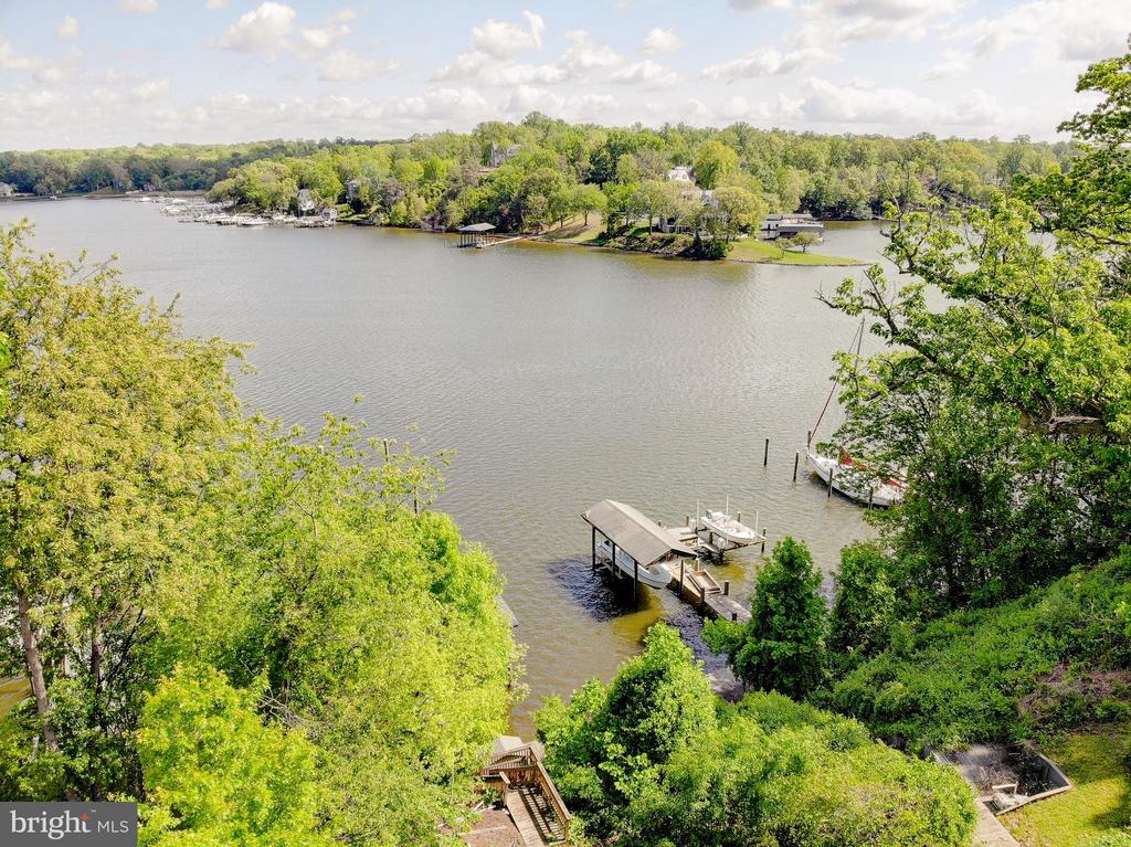 1164 OAK VIEW DRIVE