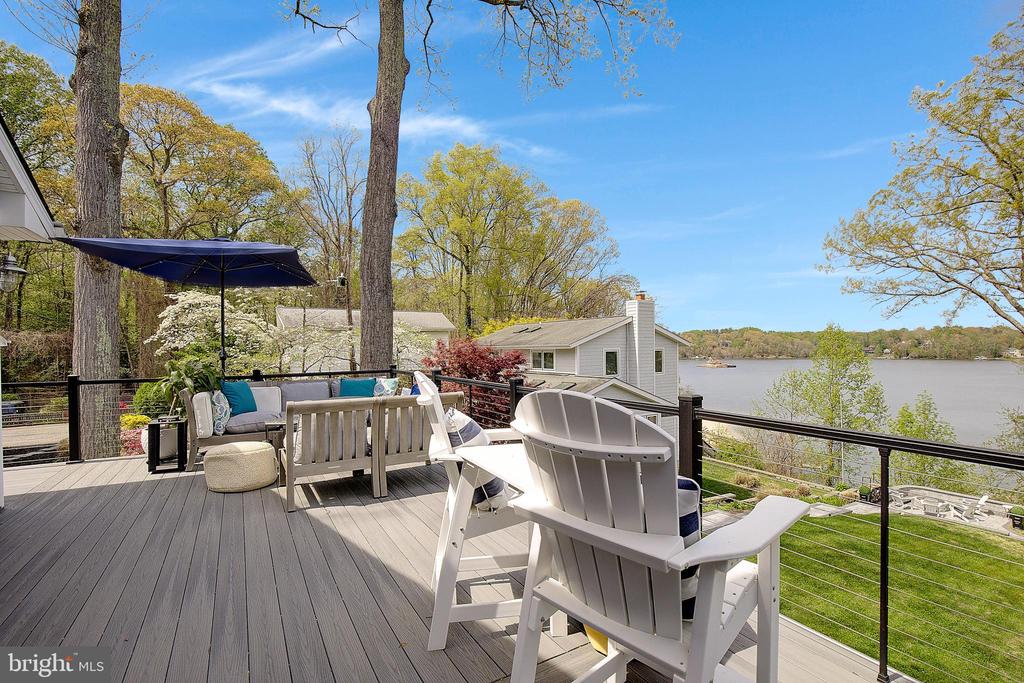 1164 OAK VIEW DRIVE
