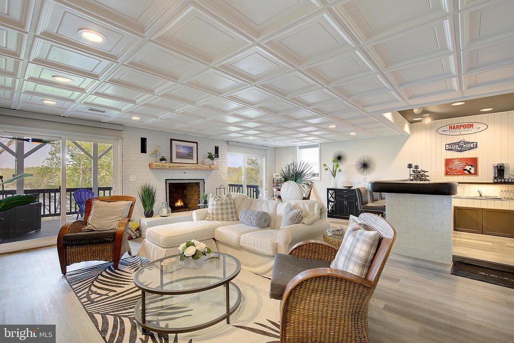 1164 OAK VIEW DRIVE