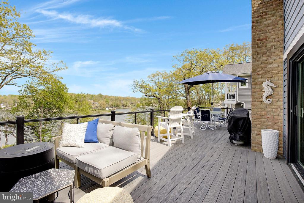 1164 OAK VIEW DRIVE