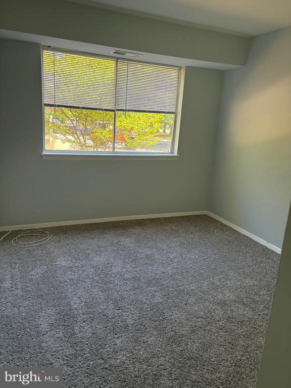 215 VICTOR PARKWAY Unit: 215D