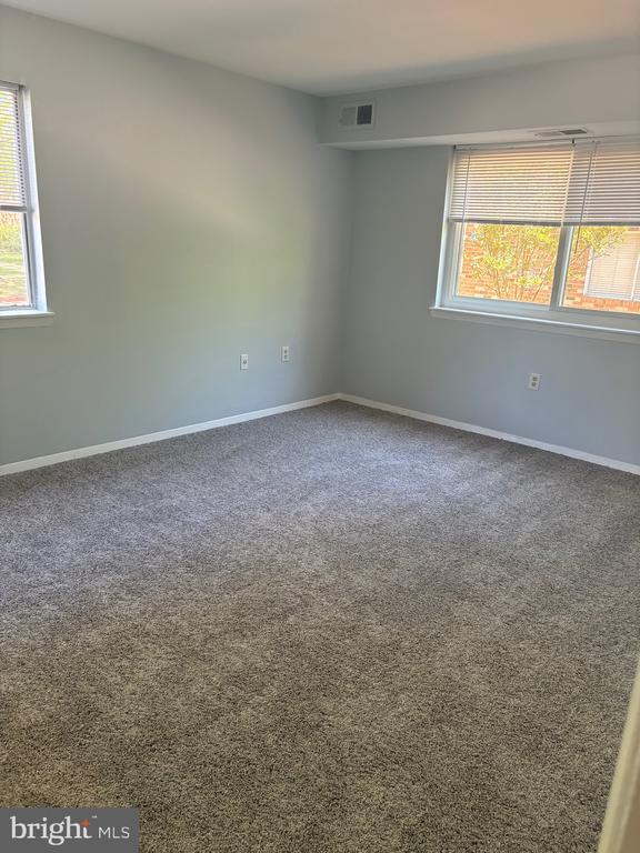 215 VICTOR PARKWAY Unit: 215D
