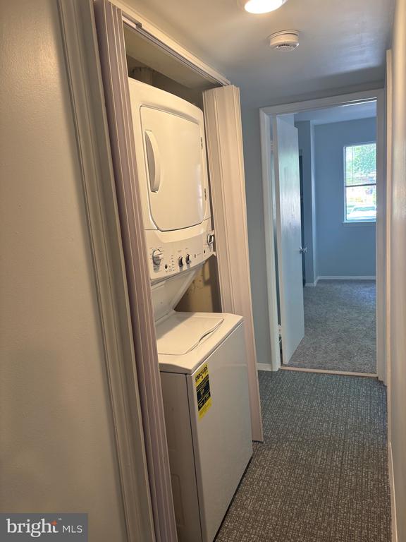 215 VICTOR PARKWAY Unit: 215D