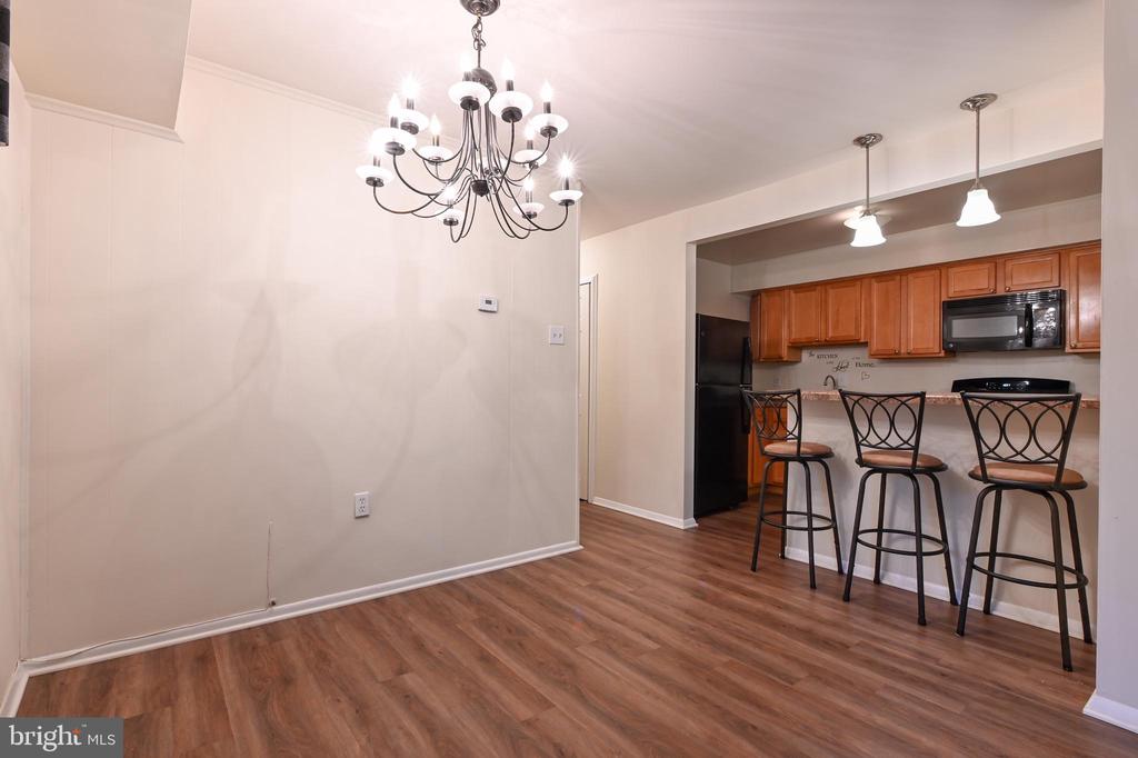 203 VICTOR PARKWAY Unit: 203F