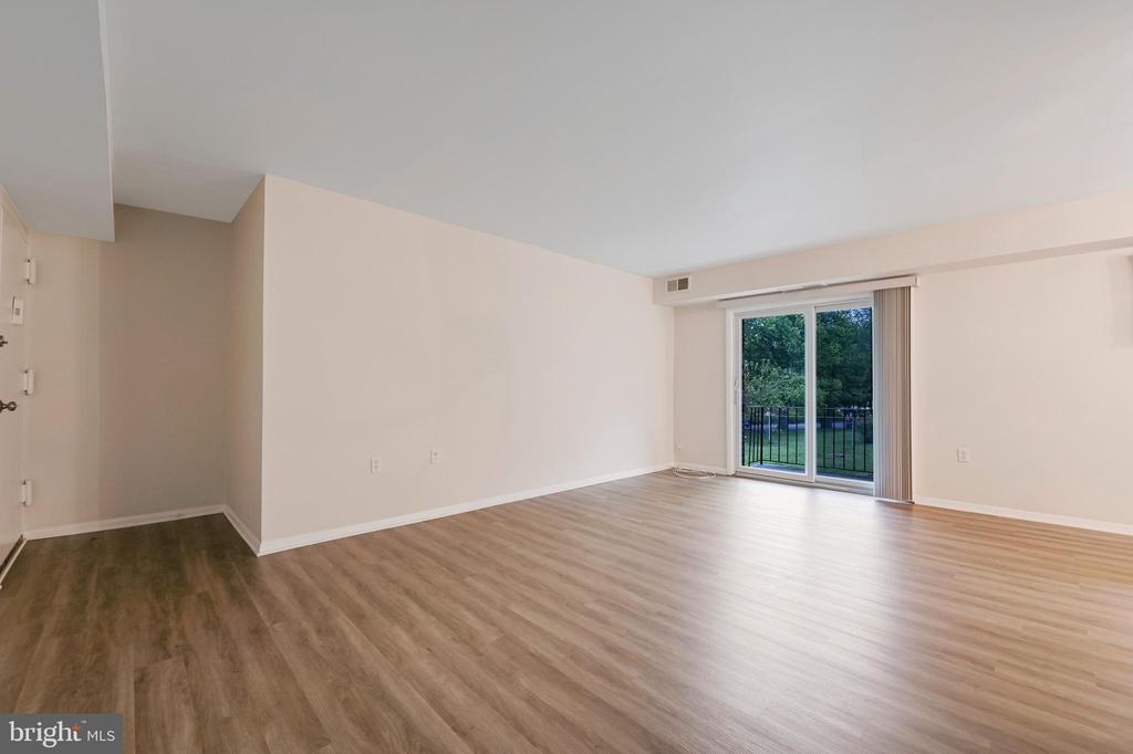 203 VICTOR PARKWAY Unit: 203F