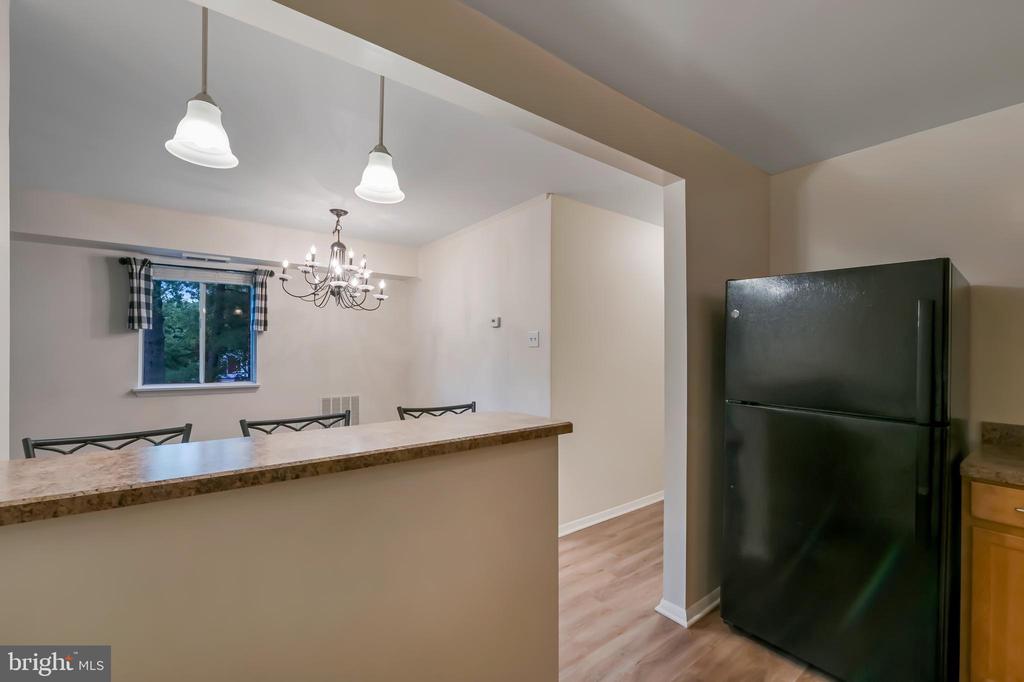 203 VICTOR PARKWAY Unit: 203F