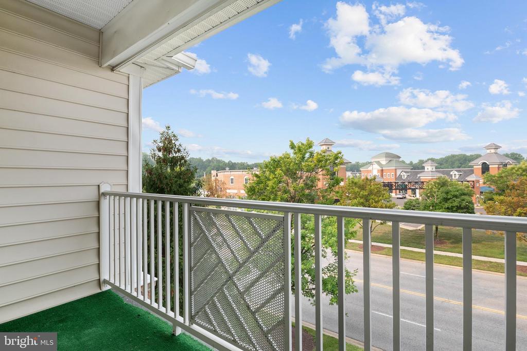 421 HAMLET CLUB DRIVE Unit: 305