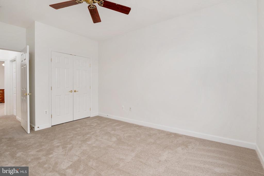 421 HAMLET CLUB DRIVE Unit: 305