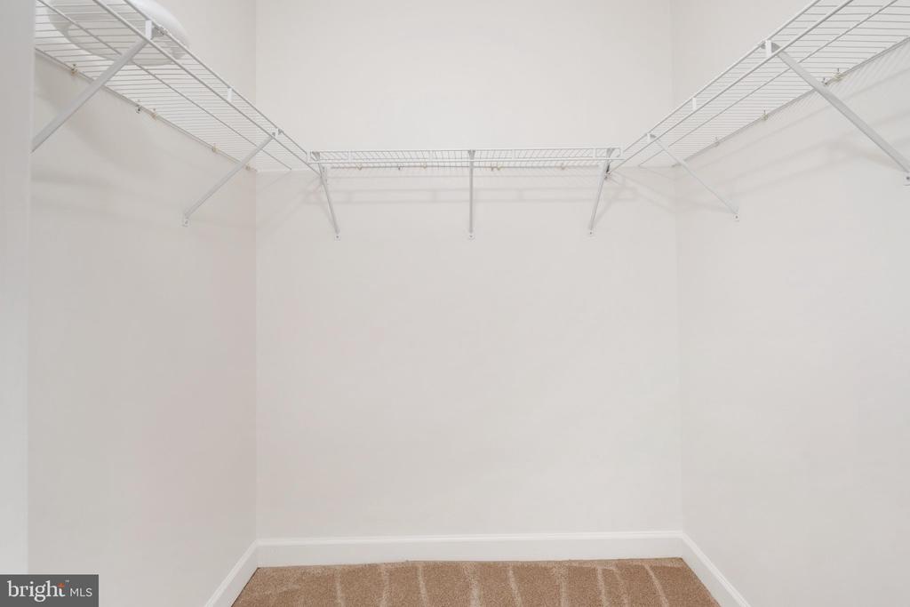 421 HAMLET CLUB DRIVE Unit: 305