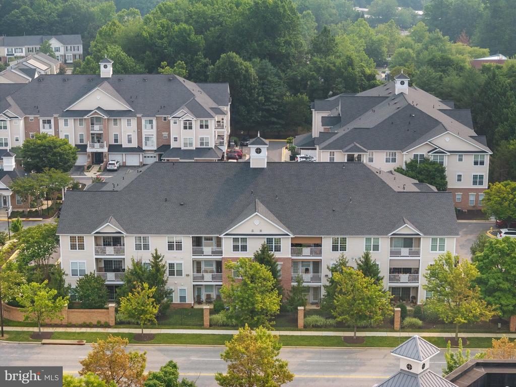 421 HAMLET CLUB DRIVE Unit: 305