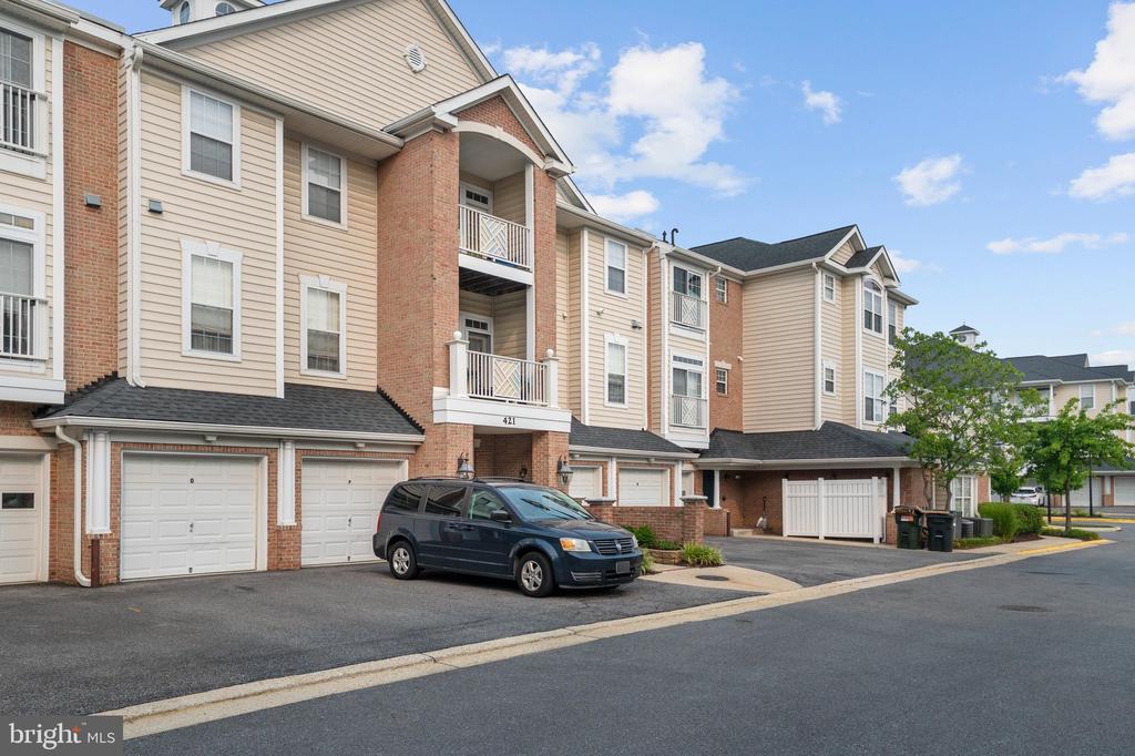 421 HAMLET CLUB DRIVE Unit: 305