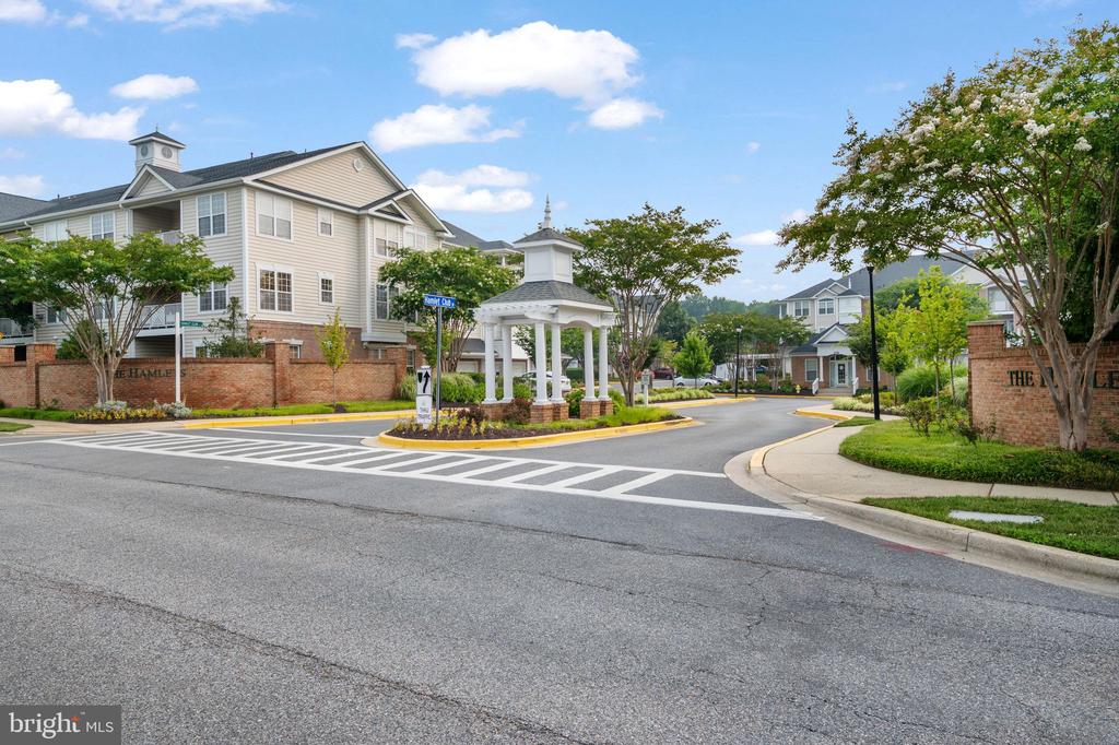 421 HAMLET CLUB DRIVE Unit: 305