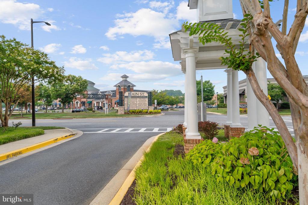 421 HAMLET CLUB DRIVE Unit: 305