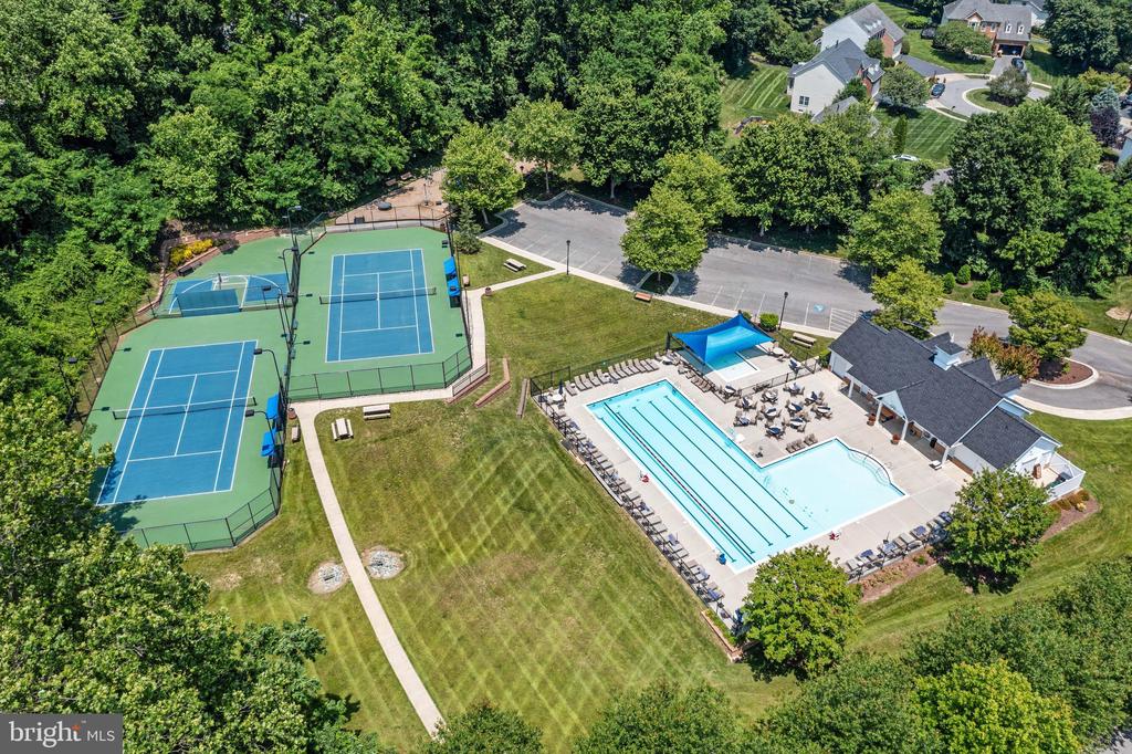421 HAMLET CLUB DRIVE Unit: 305
