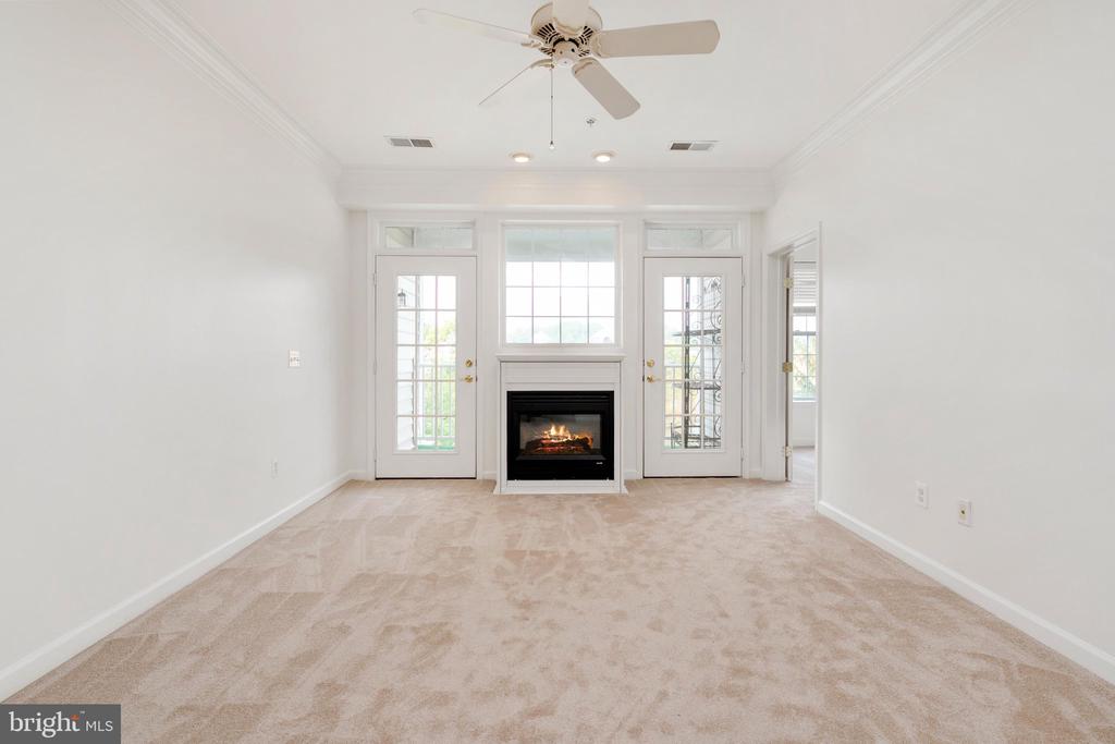 421 HAMLET CLUB DRIVE Unit: 305