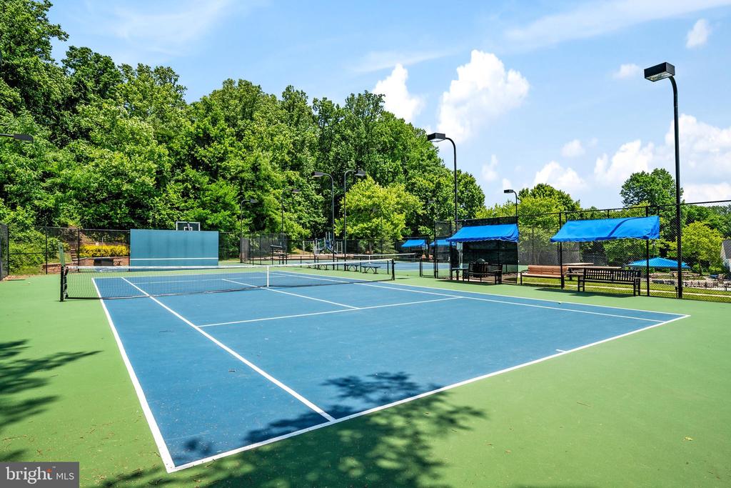 421 HAMLET CLUB DRIVE Unit: 305