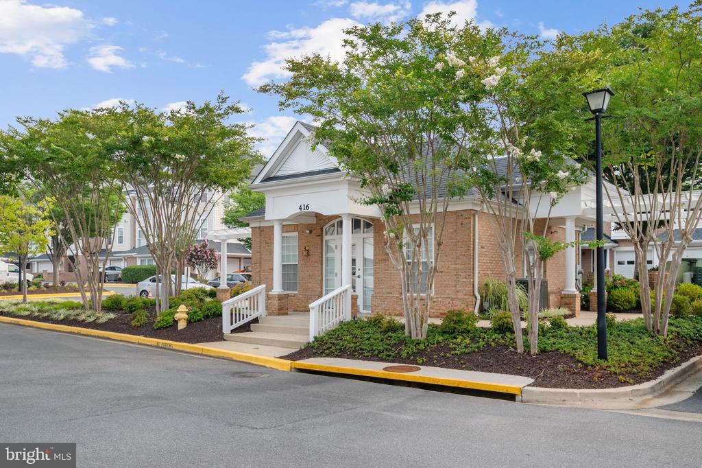 421 HAMLET CLUB DRIVE Unit: 305