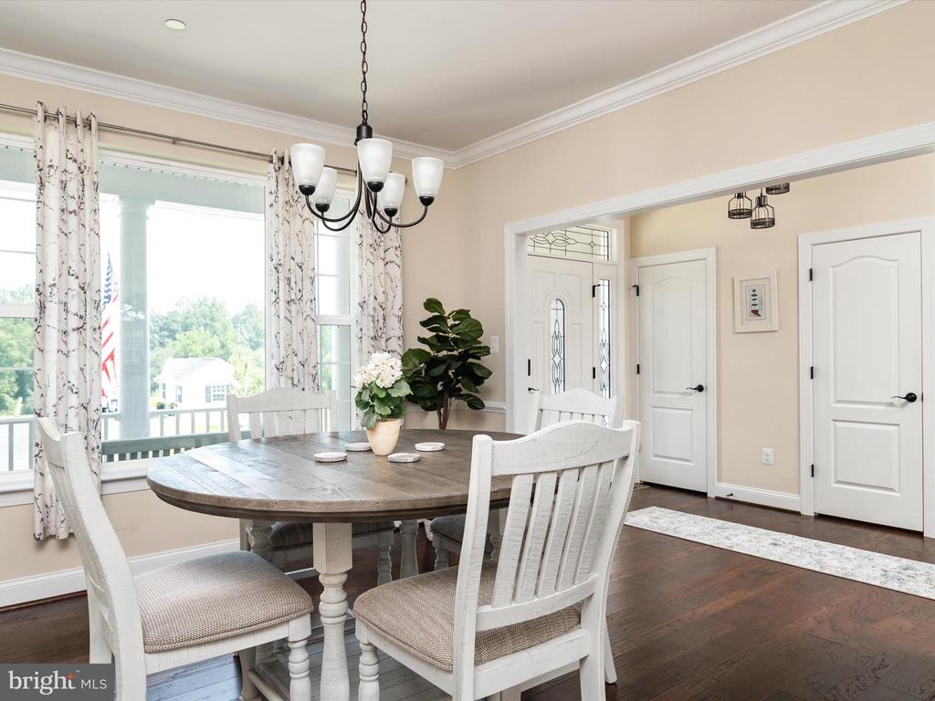 940 PEPPERTREE LANE