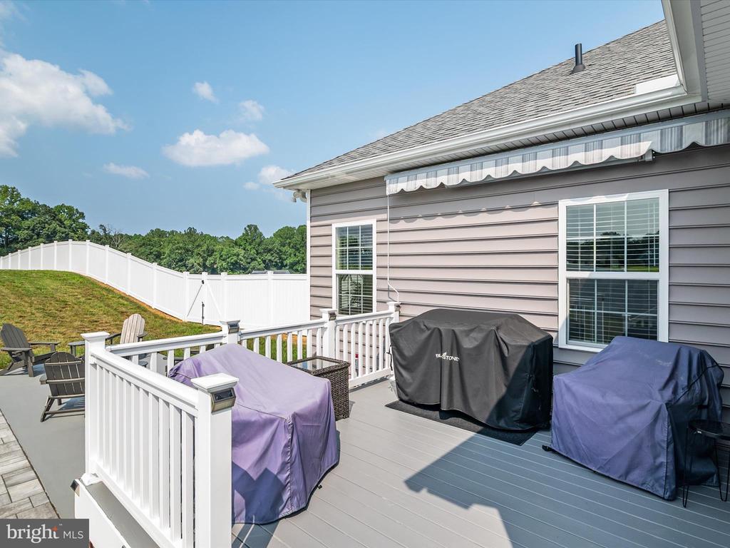 940 PEPPERTREE LANE