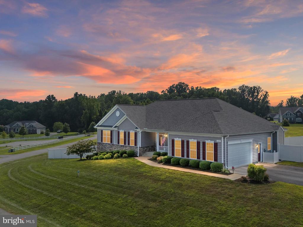 940 PEPPERTREE LANE