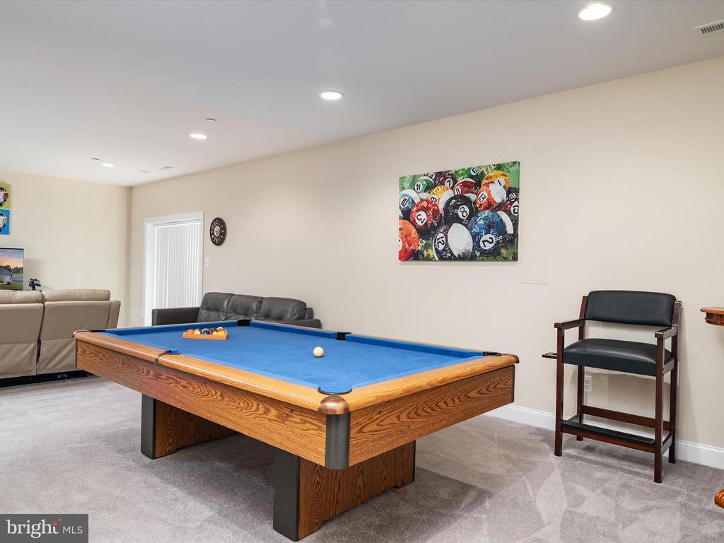 940 PEPPERTREE LANE