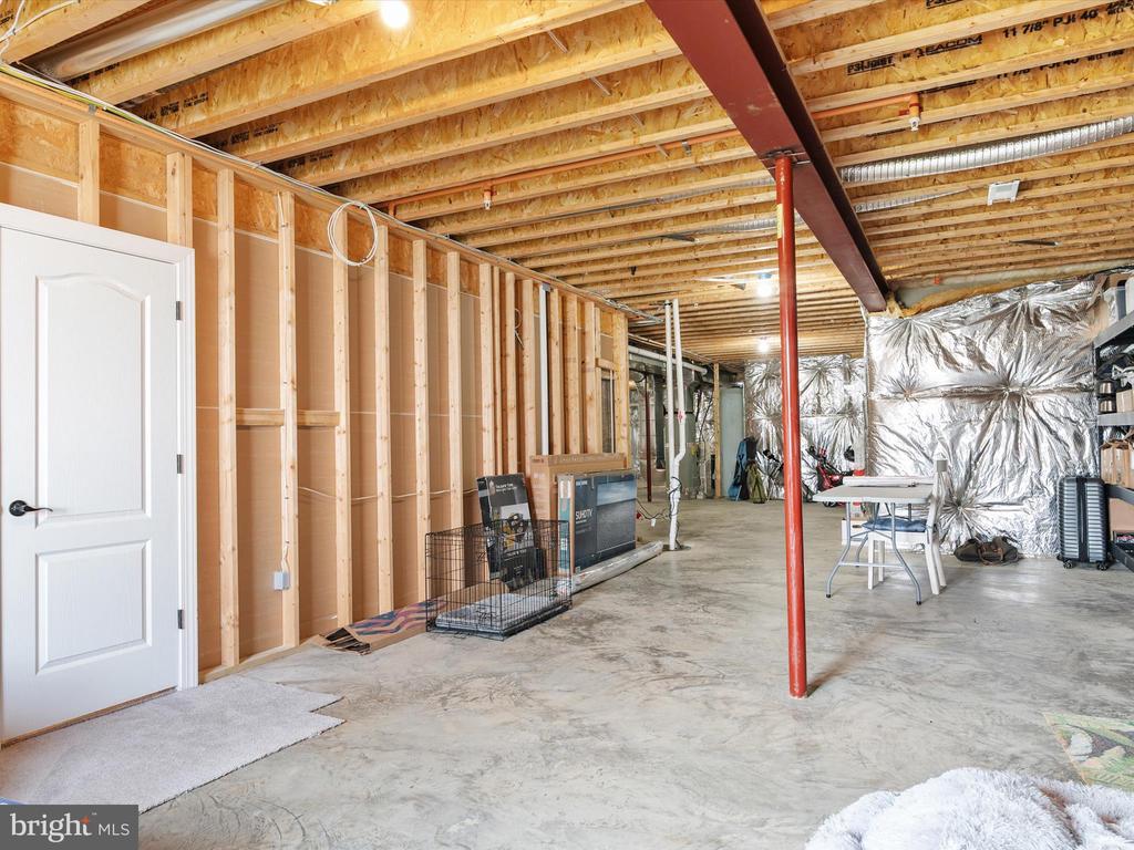 940 PEPPERTREE LANE