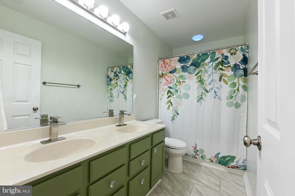 17129 RUSSET DRIVE