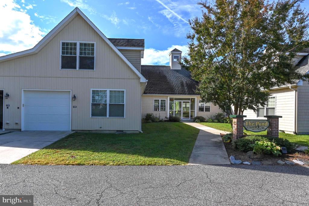 106 POND WAY