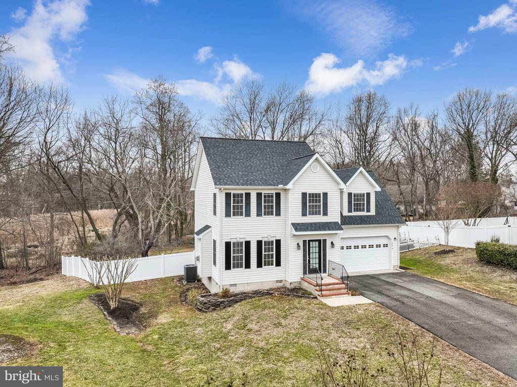 202 AUTUMN LANE