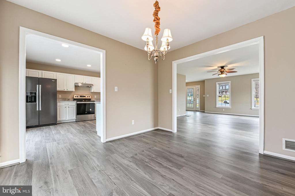 202 AUTUMN LANE