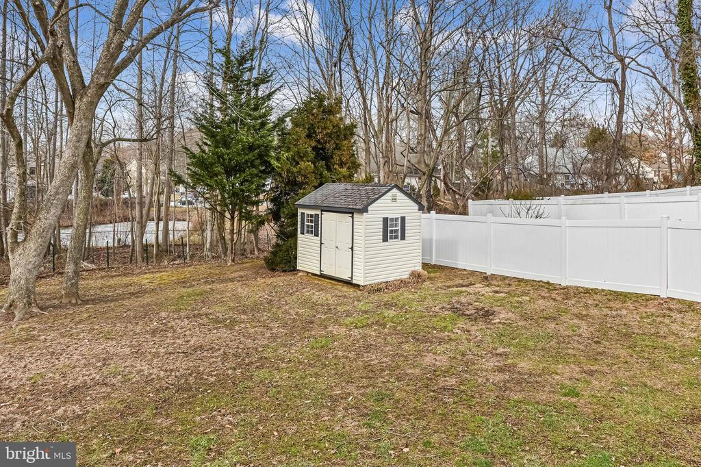 202 AUTUMN LANE