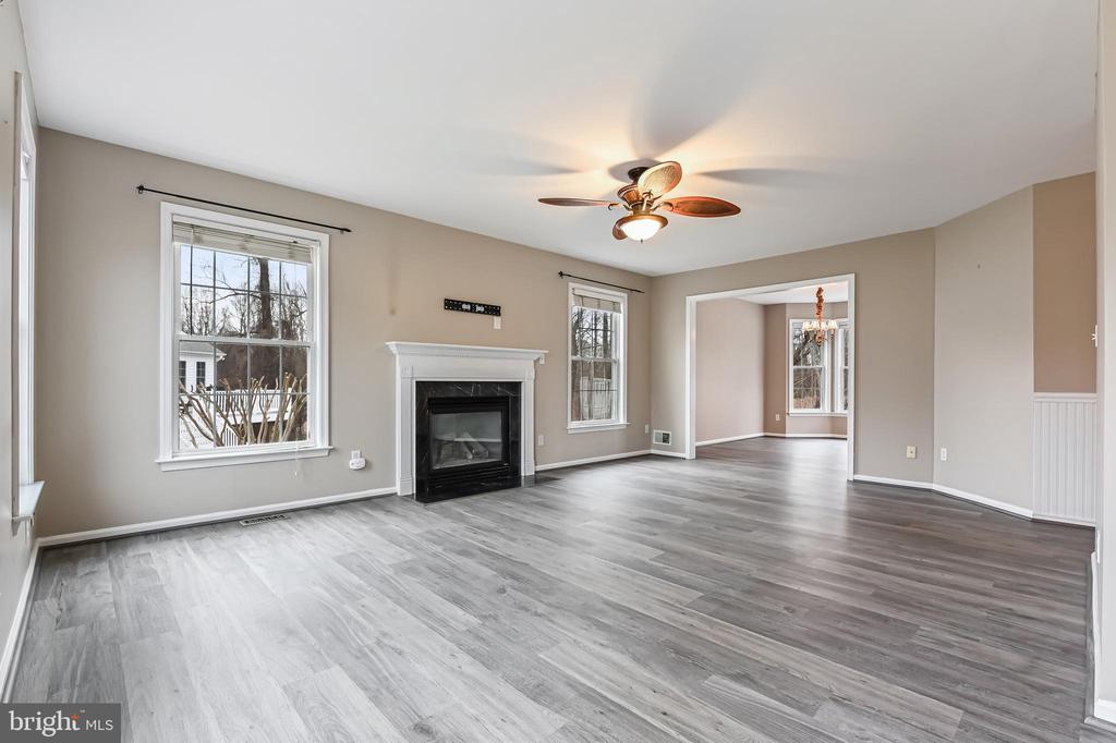 202 AUTUMN LANE