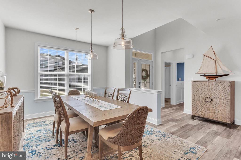 407 MOORINGS CIRCLE Unit: 261