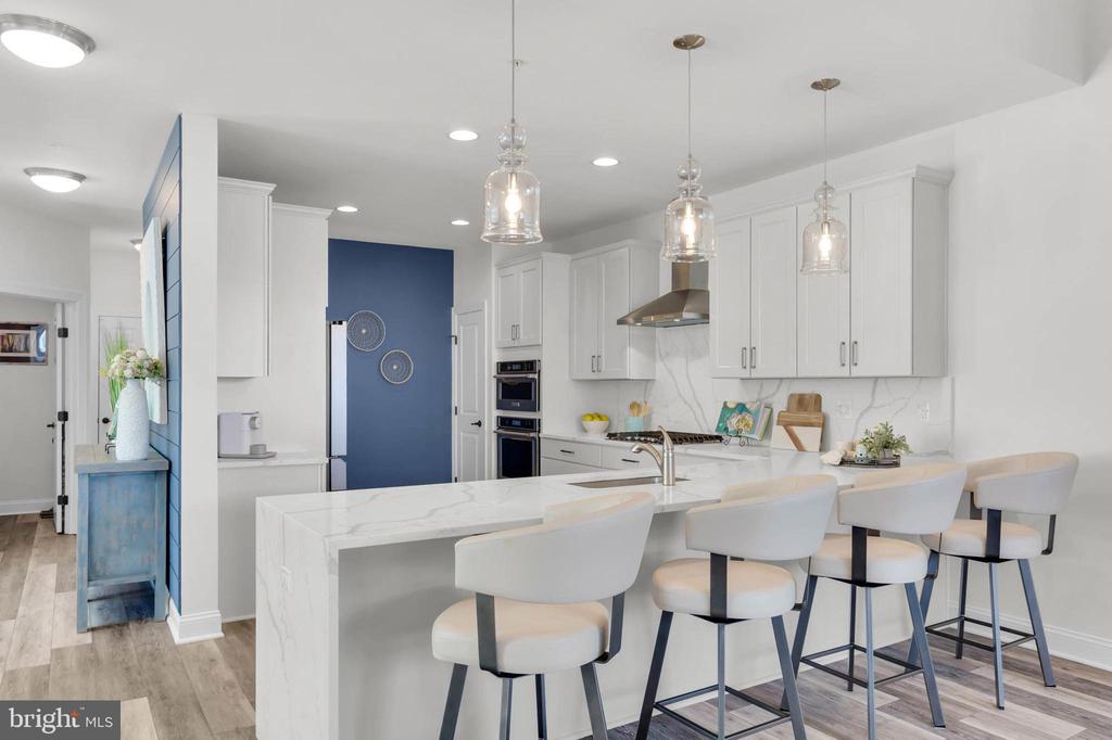 407 MOORINGS CIRCLE Unit: 261
