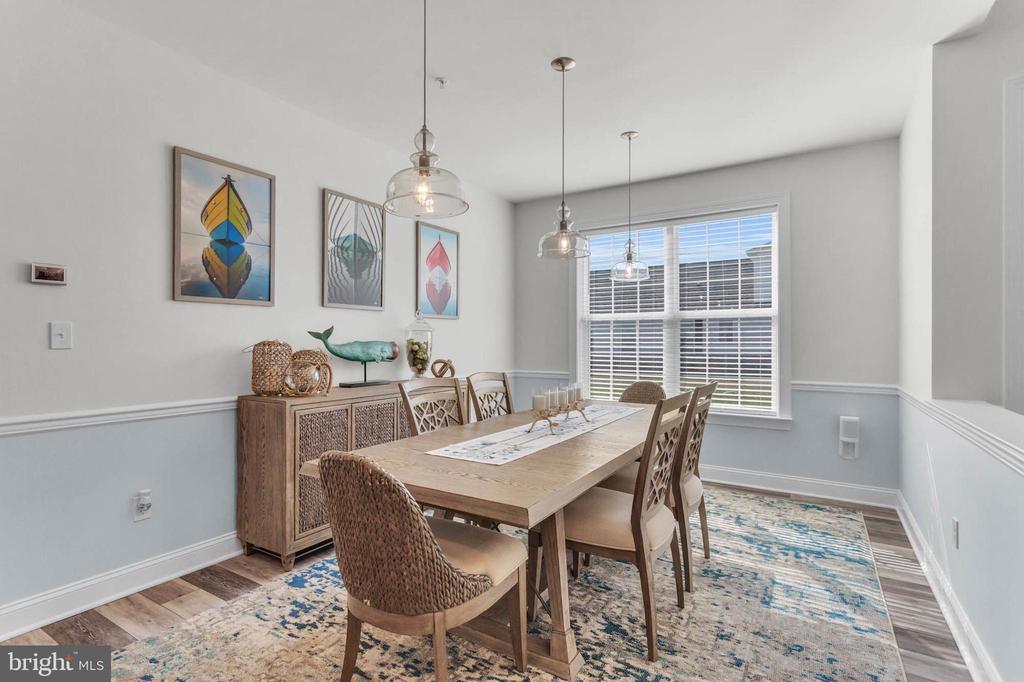 407 MOORINGS CIRCLE Unit: 261