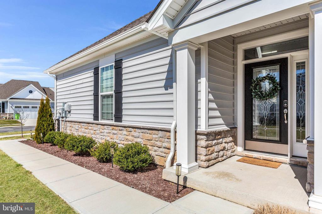 407 MOORINGS CIRCLE Unit: 261