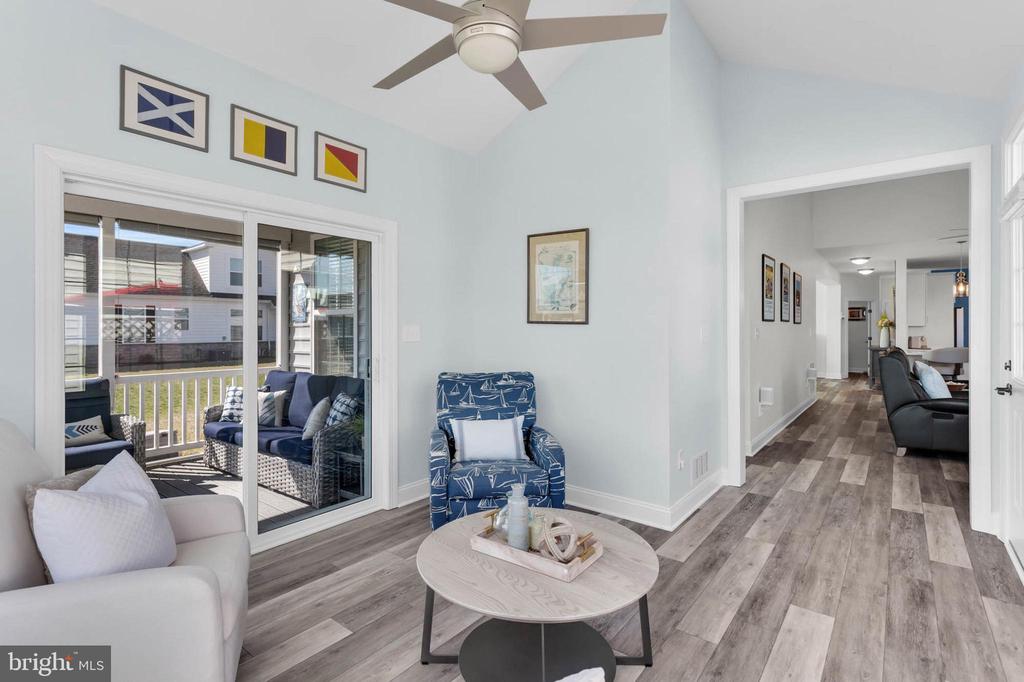 407 MOORINGS CIRCLE Unit: 261