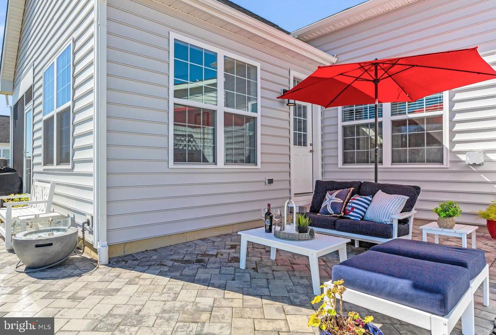 407 MOORINGS CIRCLE Unit: 261