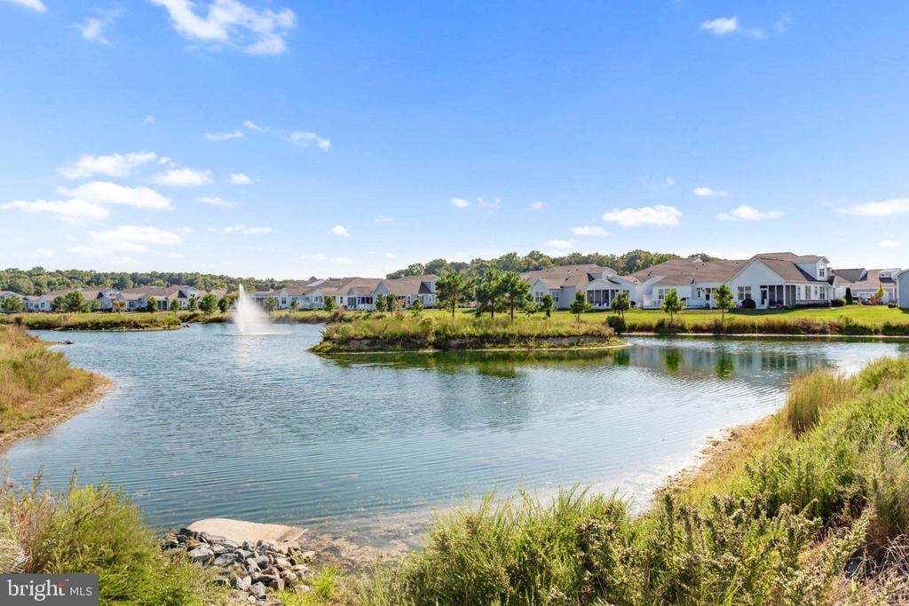 407 MOORINGS CIRCLE Unit: 261