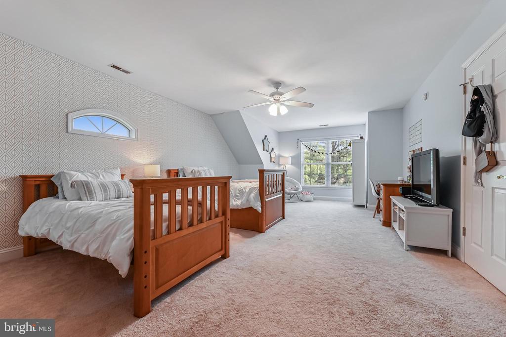 205 MALLARD DRIVE