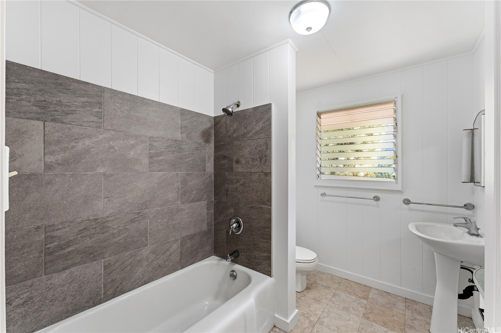 5349 Manauwea Street