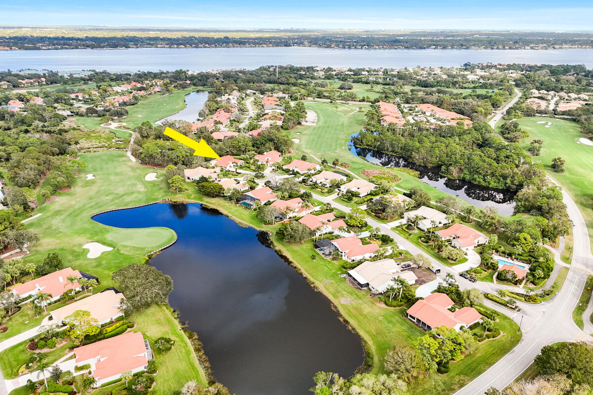 1828 NW Buttonbush Circle